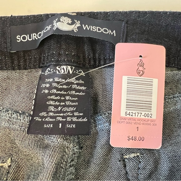 Torrid Source of Wisdom Virtual Stretch Skinny Jeans Size 1X - Picture 7 of 8